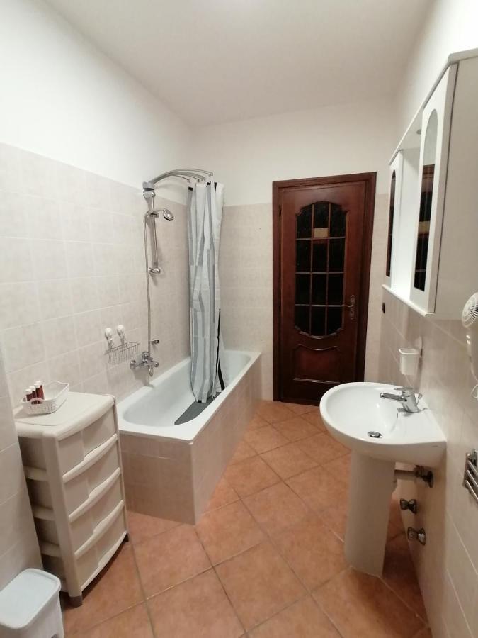 Amo' Le Langhe Bed & Breakfast Narzole Dış mekan fotoğraf