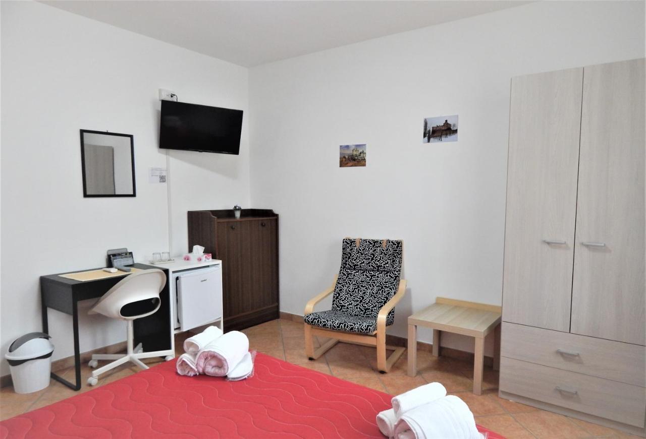 Amo' Le Langhe Bed & Breakfast Narzole Dış mekan fotoğraf